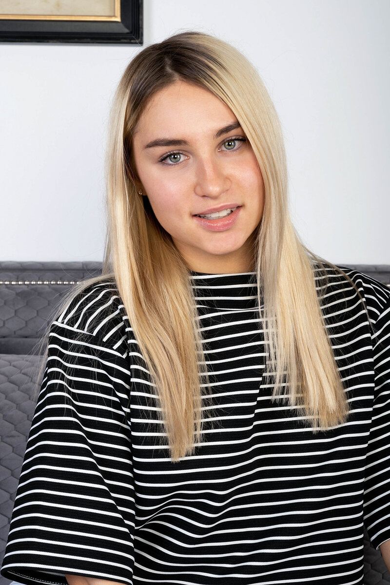 Евгения, 20
